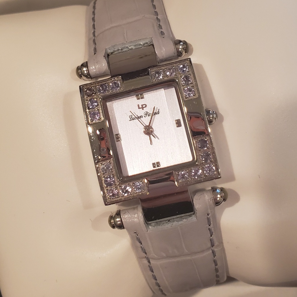 Lucien Piccard Luxury Ladies Watch 27050TA LILAC